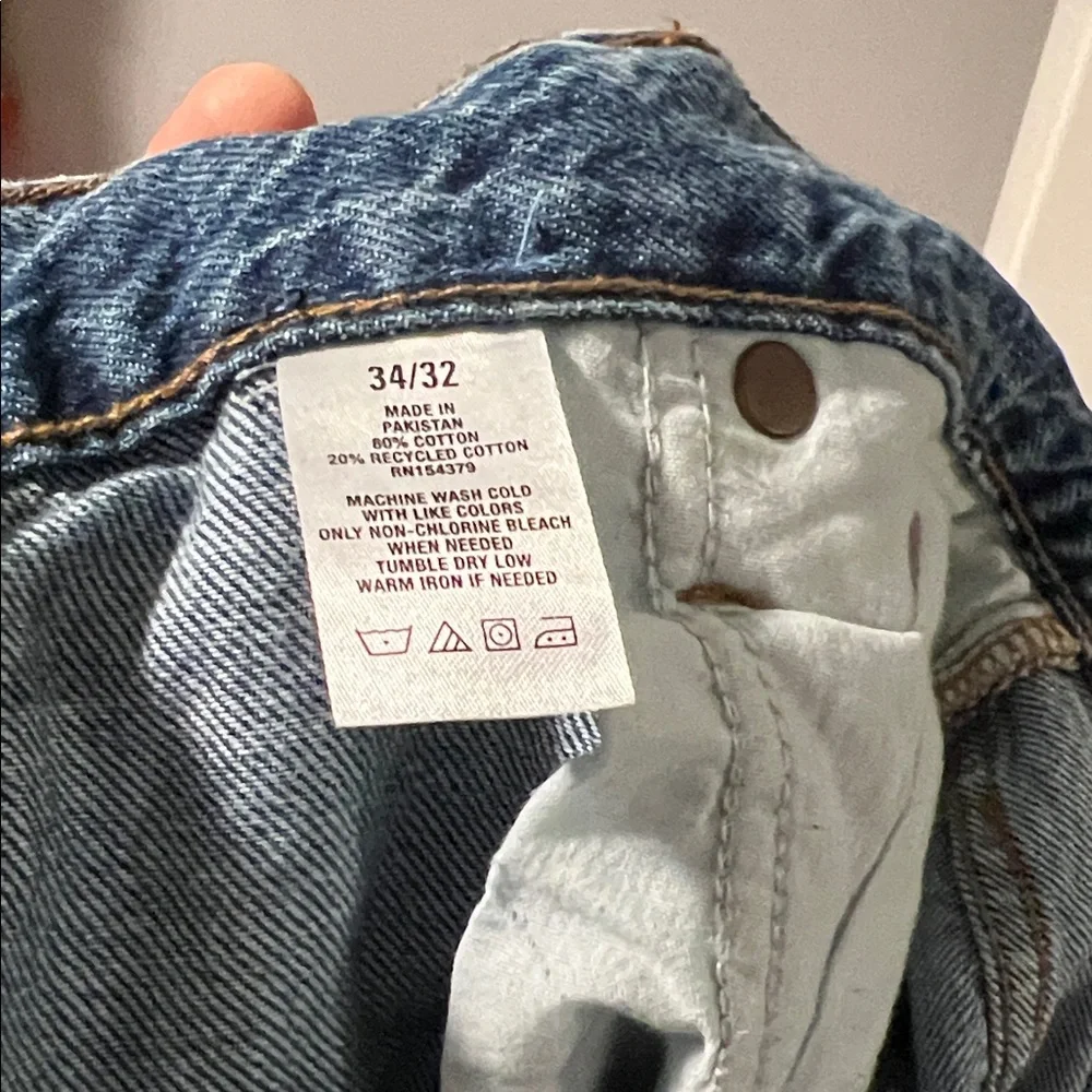 Aeropostale Relaxed Fit Ripped Blue Jeans